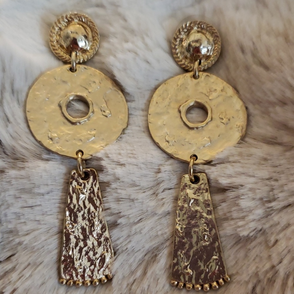 Gold earrings
